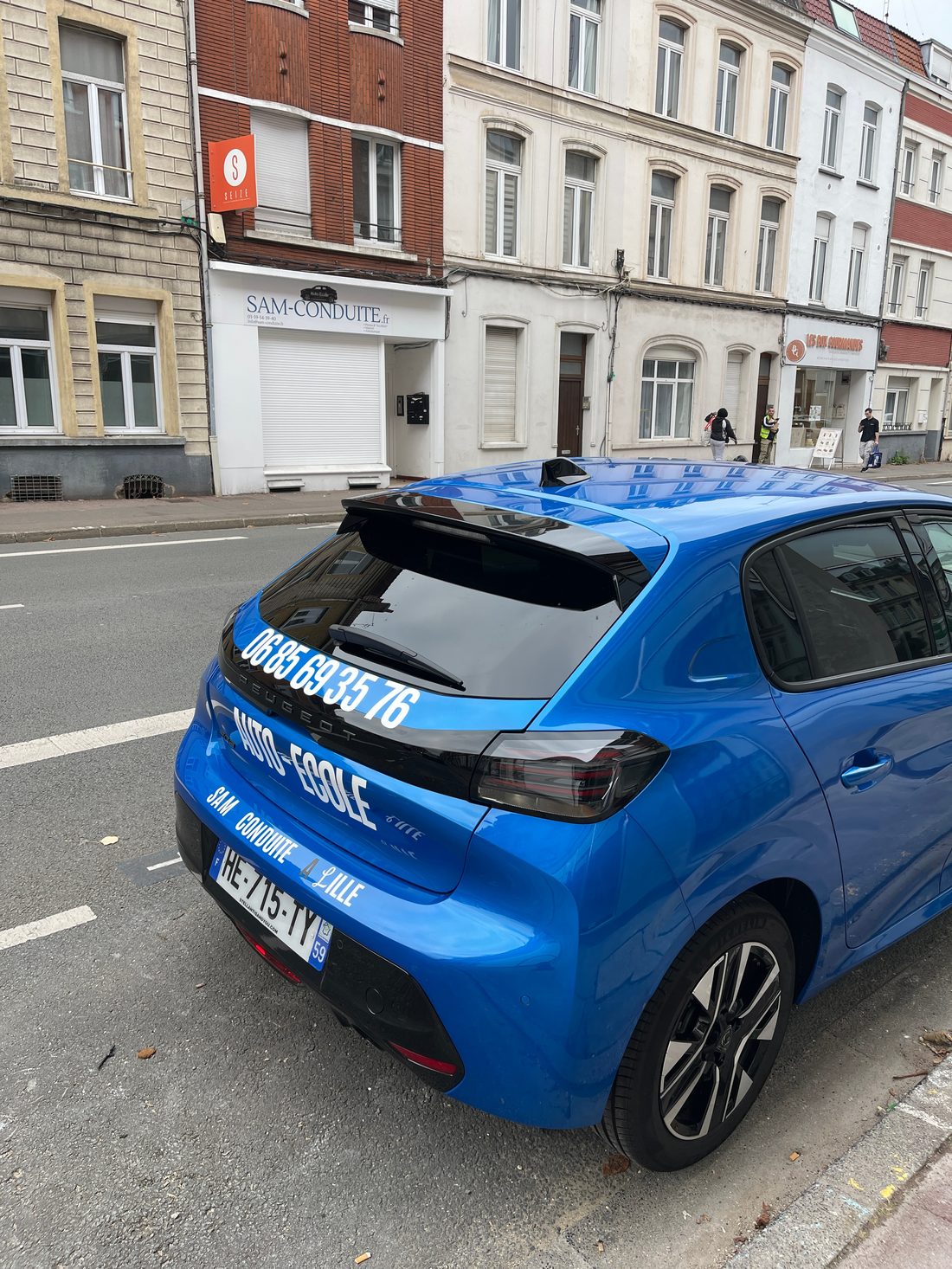 Véhicule d'apprentissage Peugeot 208 de SAM CONDUITE à Lille